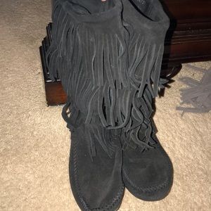Black Minnetonka fringe boots size 9